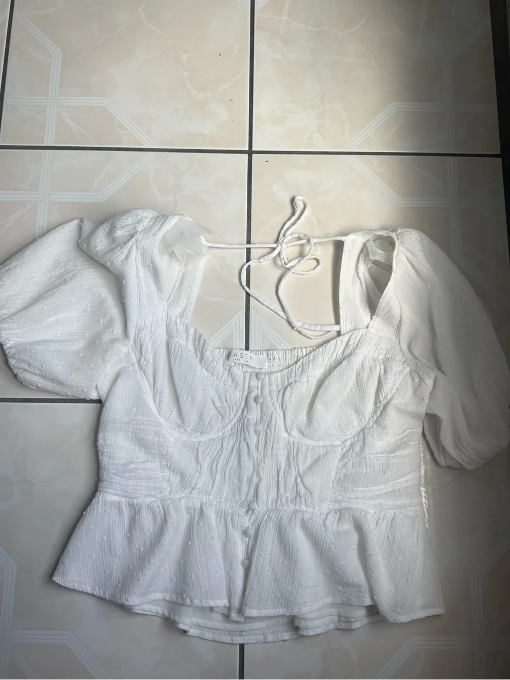 ASTR the Label Clairemont Sweetheart Neck Puff Sleeve Peplum Top
